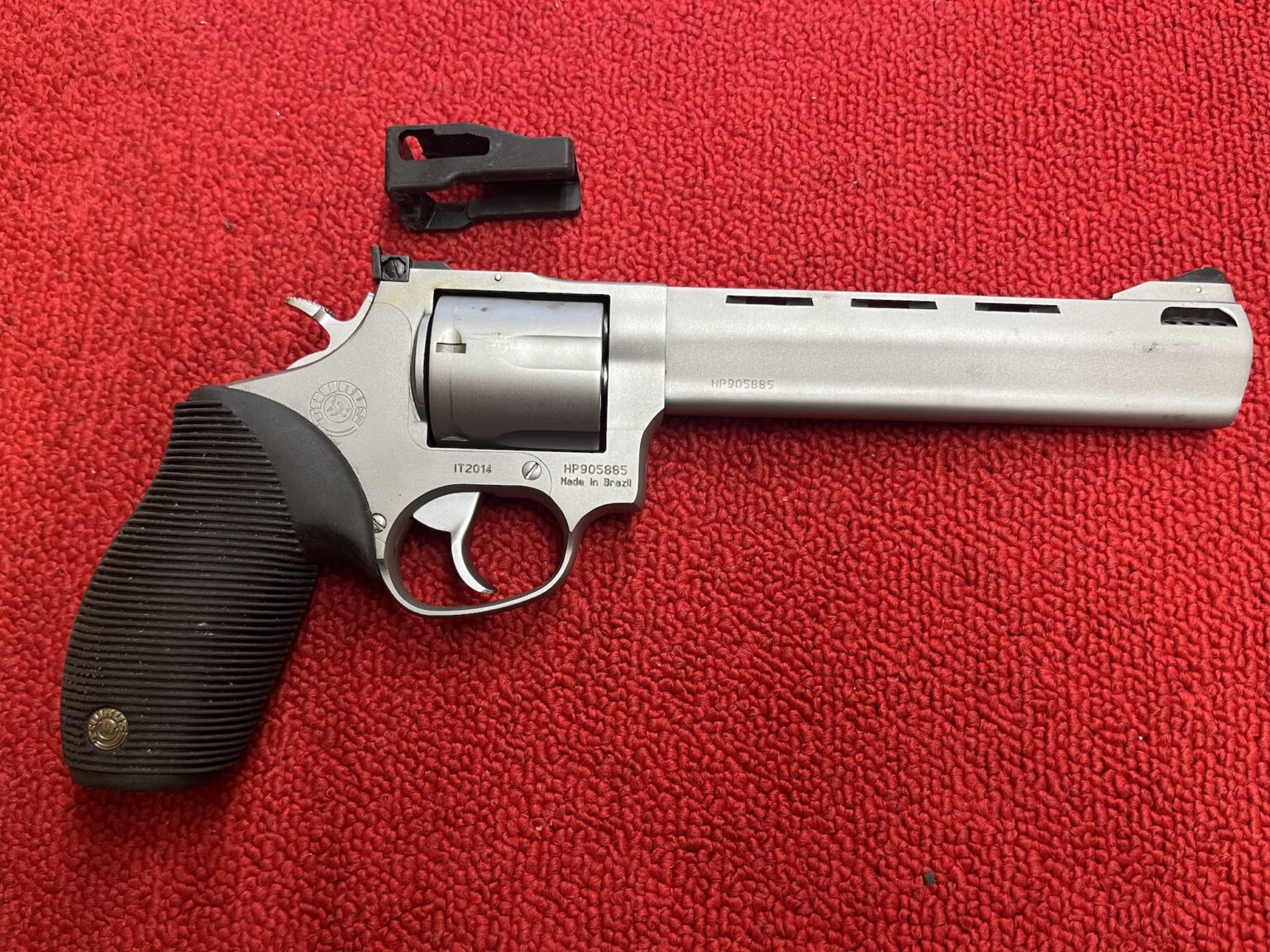 REVOLVER TAURUS TRAKER – Armeria RCM